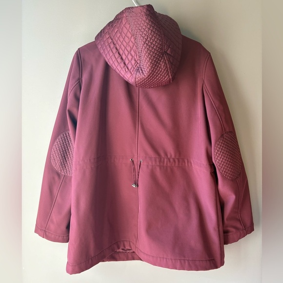 Liz Claiborne, size L, Women’s Burgundy Puffer Jacket, waffle hood and elbow - Picture 8 of 10